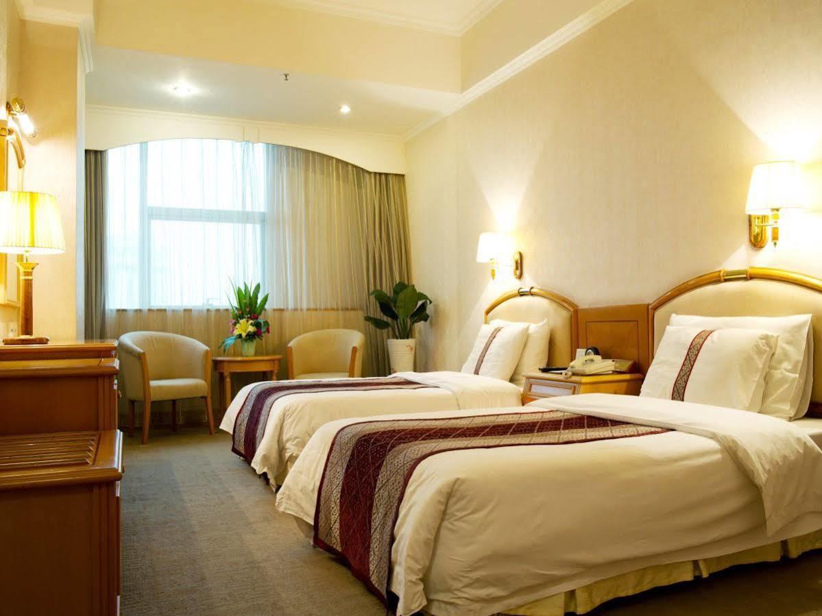 Lijing Grand Hotel City Center Liuzhou Exterior photo